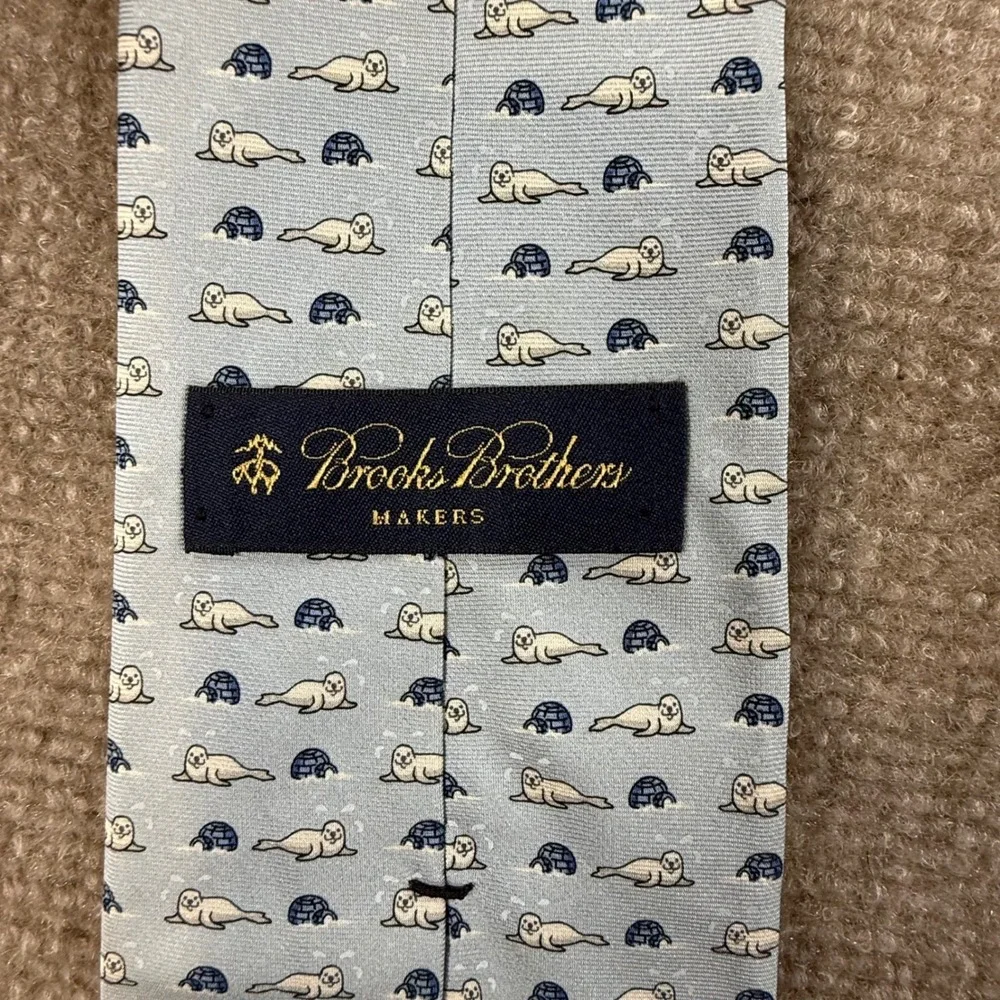 Brooks Brothers Makers Mens Silk Tie Light Blue Seal Igloo Novelty Print USA